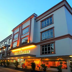 Lovina Inn Penuin